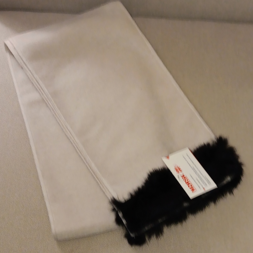 Norsk ivory rabbit fur trimmed scarf NWT